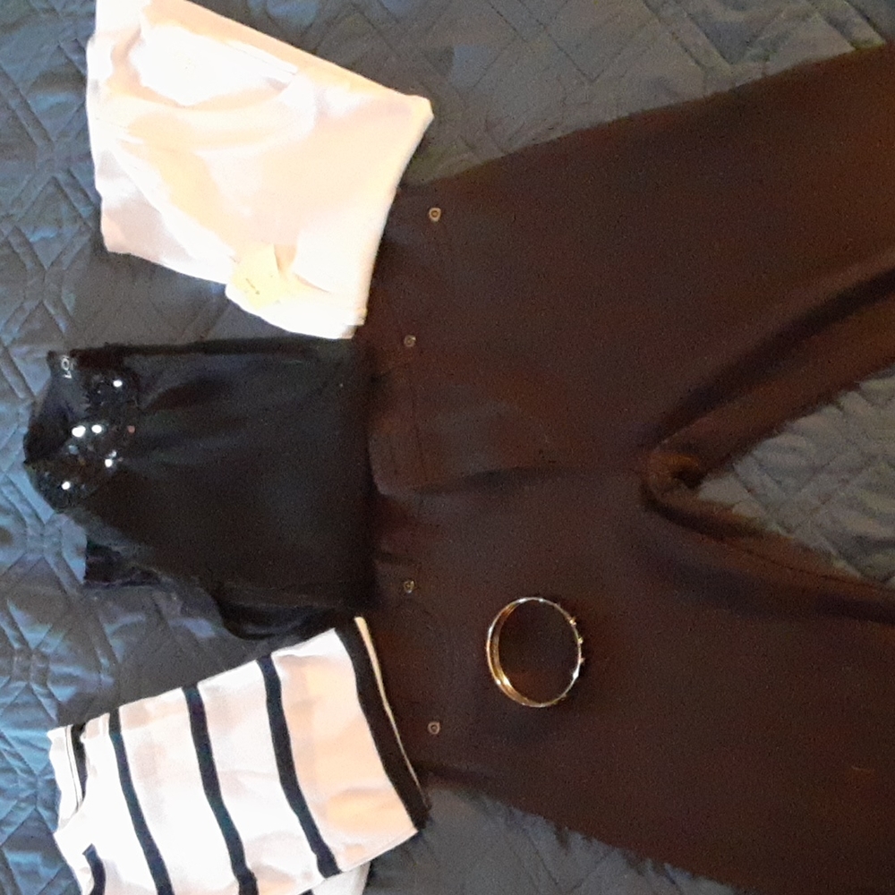 4 PIECE BLACK AND WHITE NAME BRAND ENSAMBLE SET ANN TAYLOR, NY AND CO., GAP, B.R